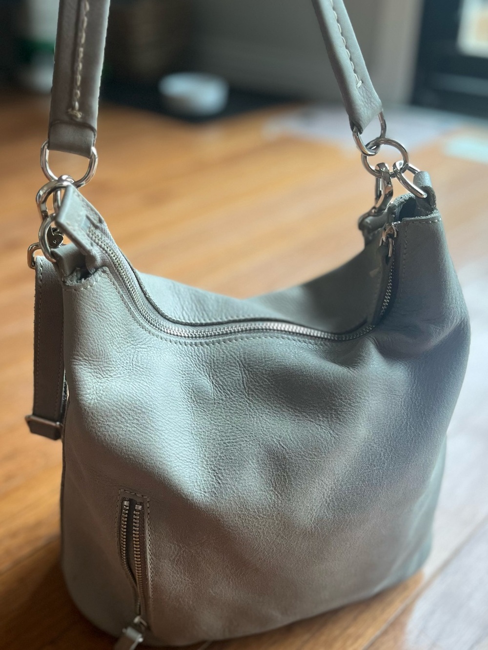 ROOTS - Leather Hobo Shoulder Bag - Gray